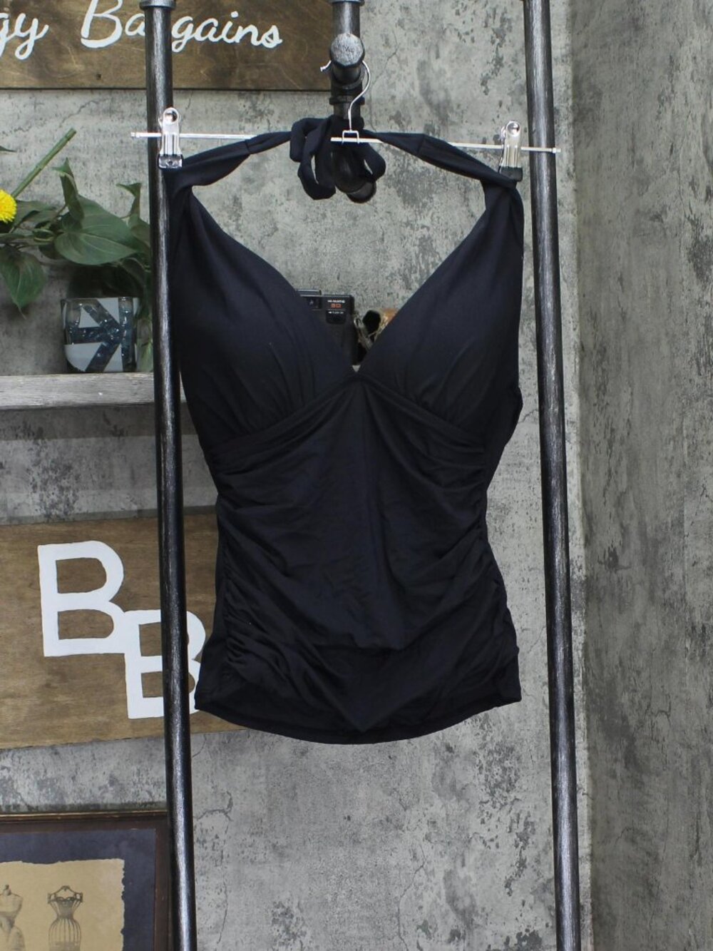 La Blanca Black La Blanca Standard Island Goddess Halter Tankini Top